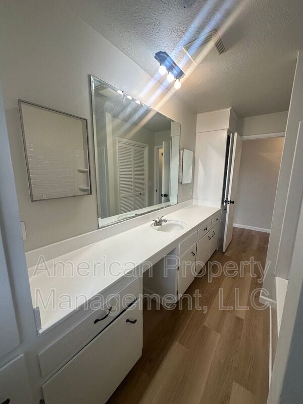 Building Photo - 415 N 17th St