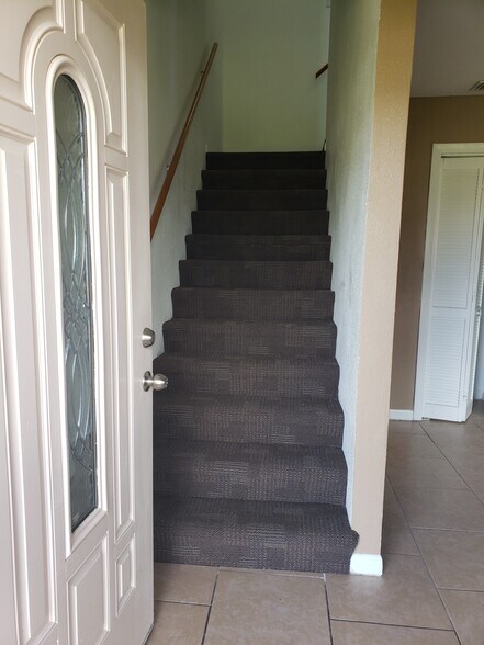 Stairs - 5818 Butler Dr