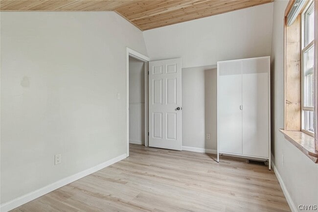 Building Photo - 22000 Admirals Walk