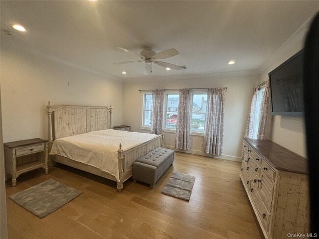 Building Photo - 69 S Bay Ave