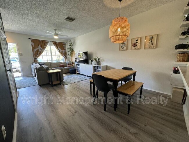 Building Photo - 12326 Berkeley Square Dr