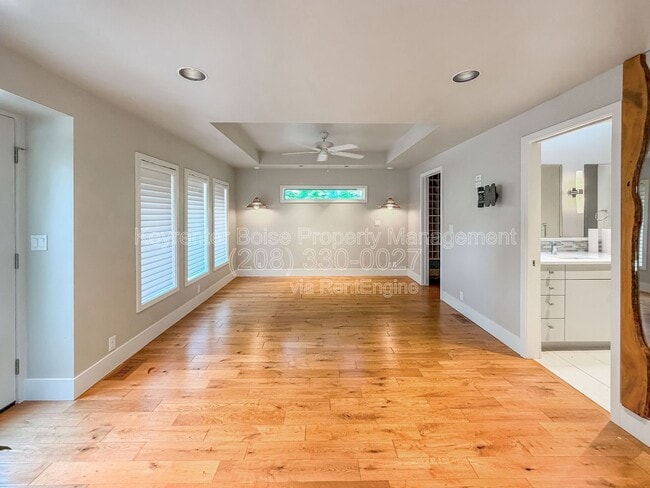 Building Photo - 4780 N Riverfront Dr