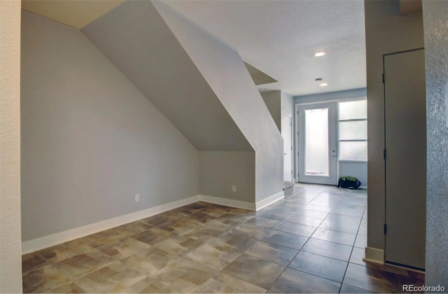 Building Photo - 2360 S Wheeling Cir