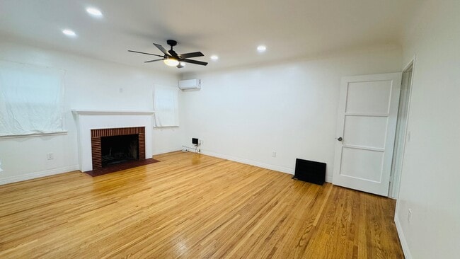 Building Photo - 613 E El Morado Ct