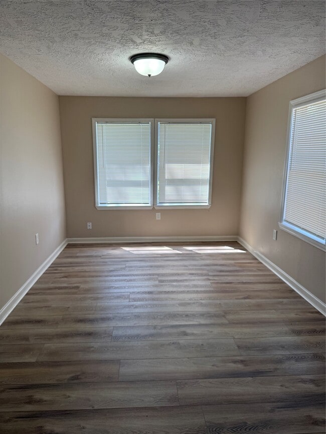 Building Photo - 8108 Wier Dr