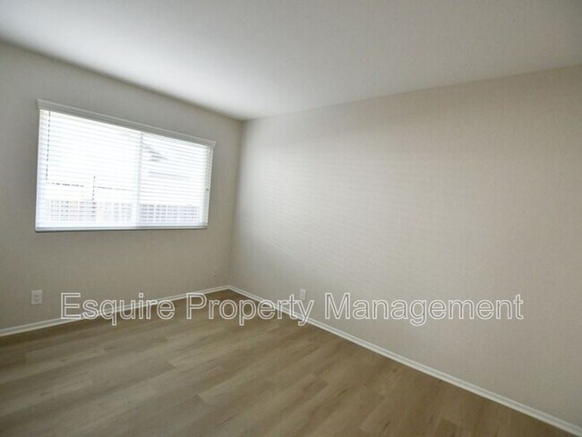 Building Photo - 6129 Calle Arena