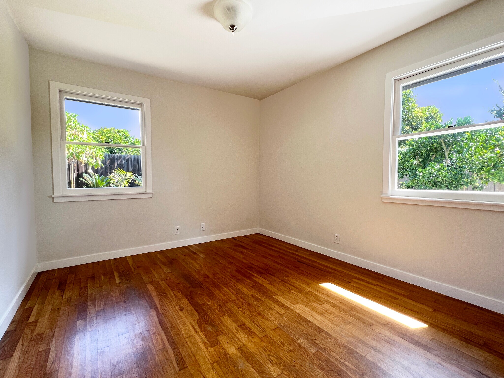 Building Photo - 144 San Rafael Ave