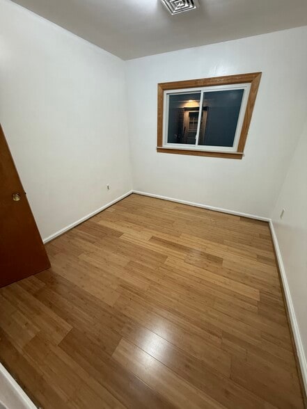 Building Photo - 5654 Burger St