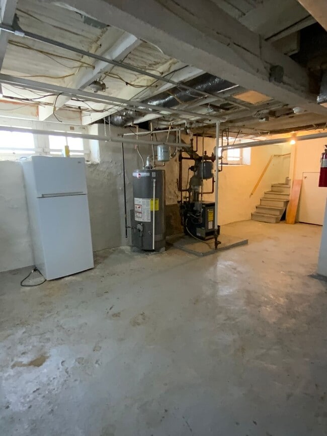 Building Photo - 850 Highland Ave