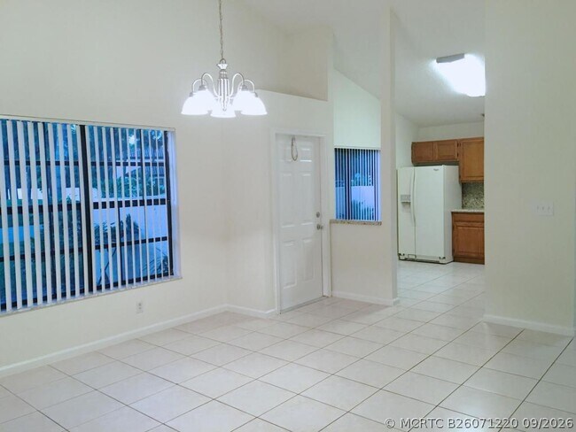 Building Photo - 3095 Inglewood Terrace