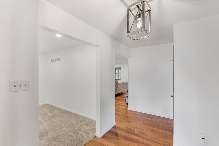 Building Photo - 1010 Providence Rd