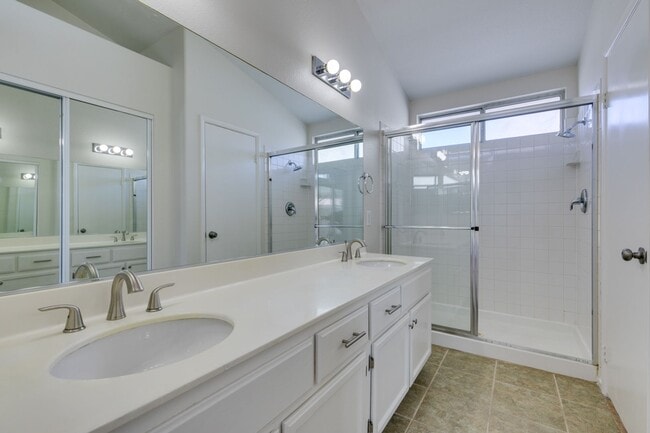Building Photo - Cozy 3 bedroom single story house in Green Valley
