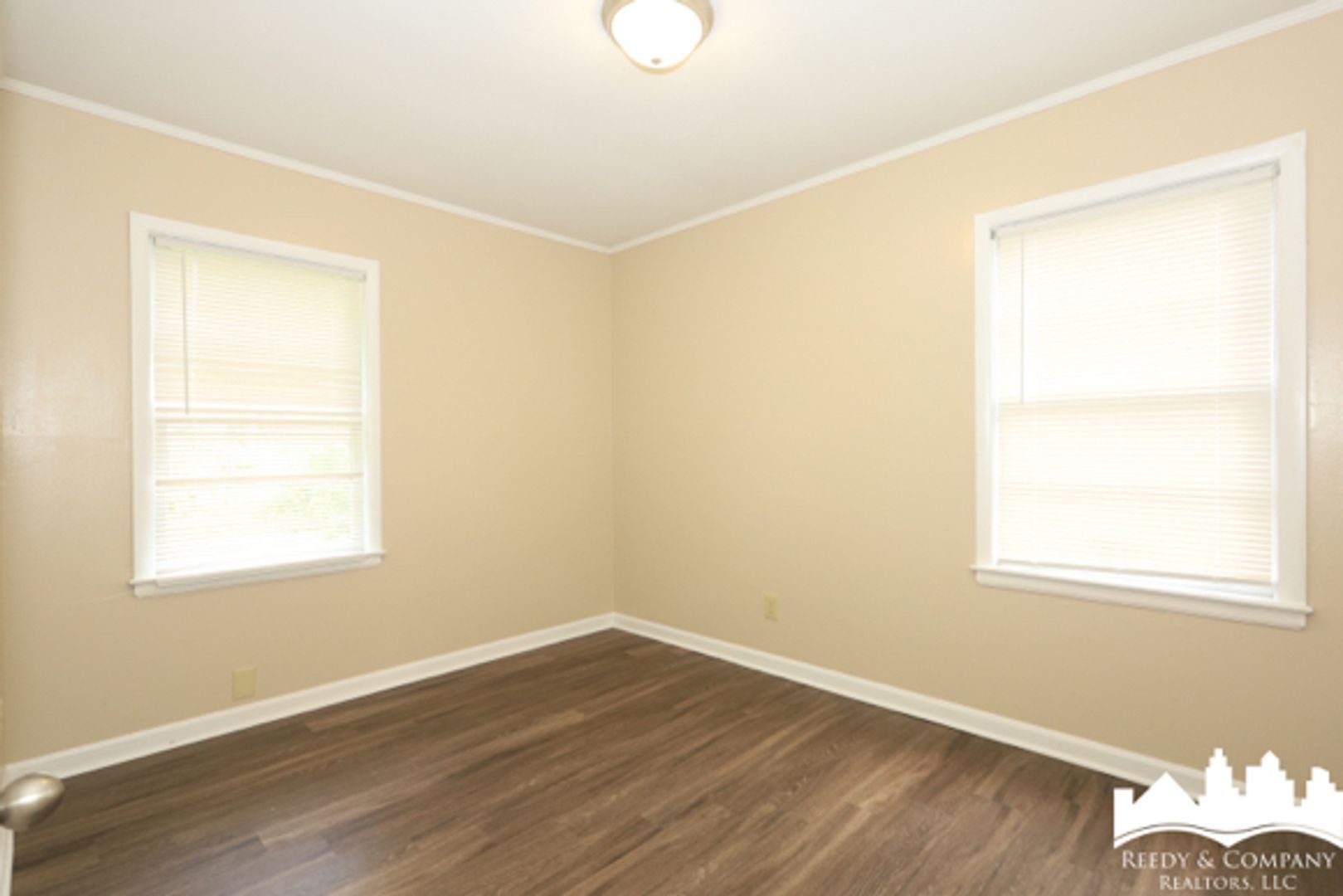 Building Photo - 3477 Kensett Dr