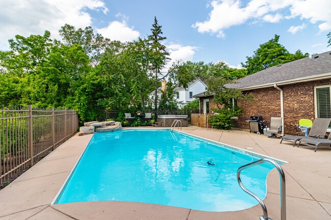 Building Photo - 31 Fox Trail