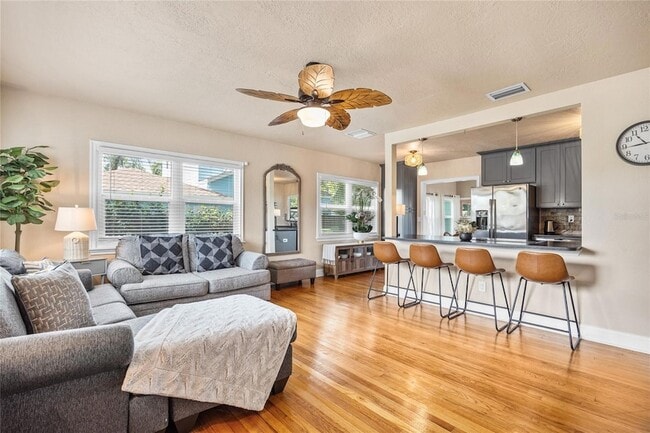 Building Photo - 2709 Upton St S