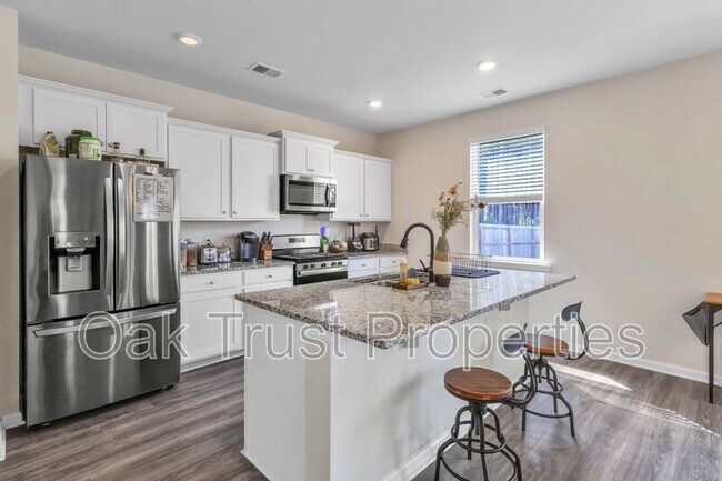 Building Photo - 341 Bering Ln