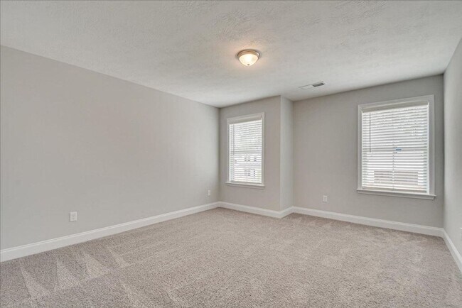 Building Photo - 2551 Traverse Trl