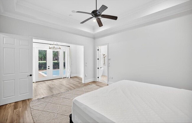 Building Photo - 3161 Club Dr