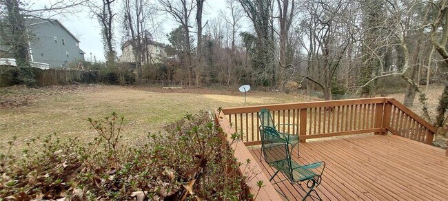 Building Photo - 5030 Beth St