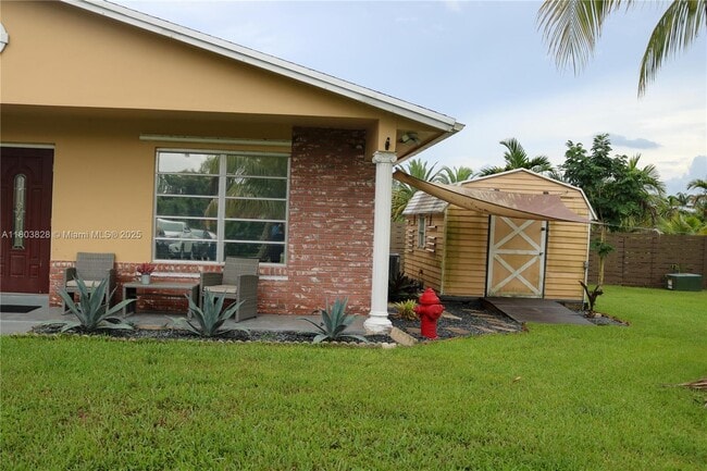 Building Photo - 4725 SW 109th Terrace