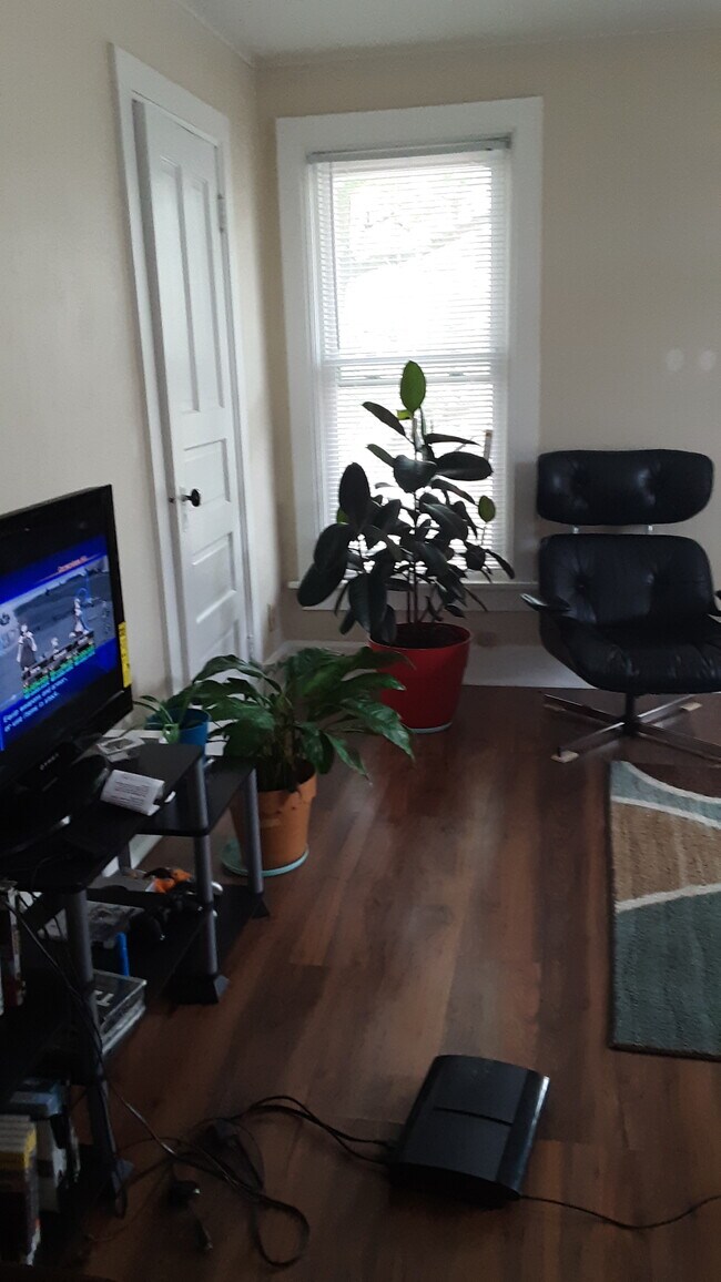 Building Photo - 1257 Jackson St