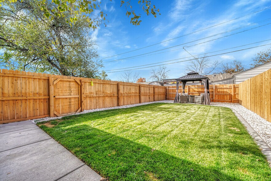 Building Photo - 57 Del Mar Cir