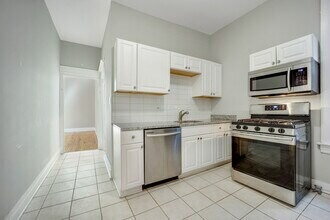 Building Photo - Located in the vibrant Humboldt Park neighborhood