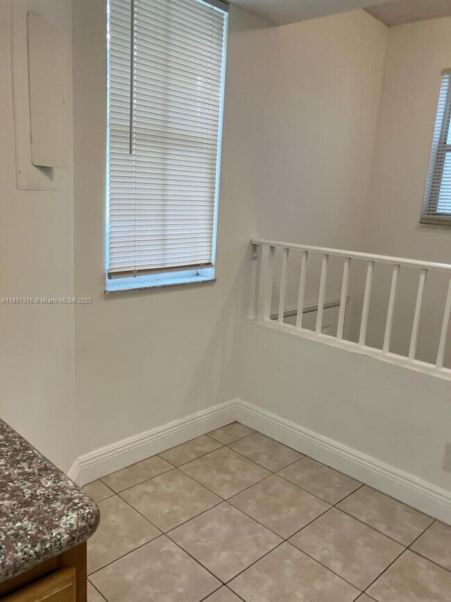 Building Photo - 2833 N Course Dr