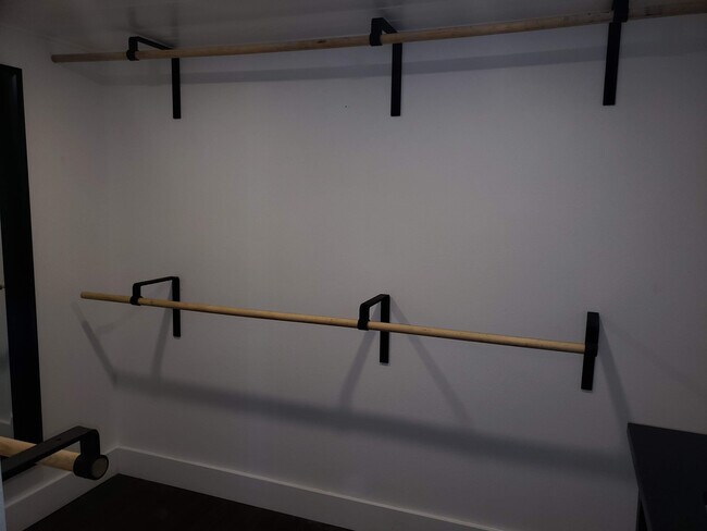 Building Photo - Longwood (The Springs) - 2 Bedroom, 1 Bathroom - $1,795.00