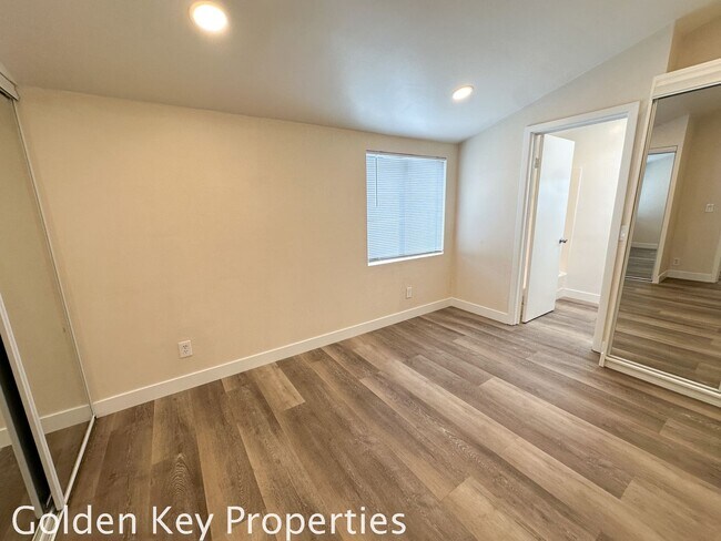 Building Photo - Beautifully remodeled single-level home in...