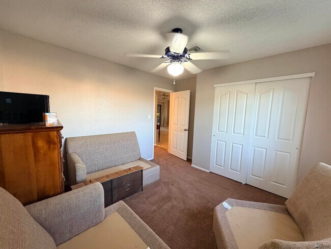 Building Photo - 3905 W 18th St