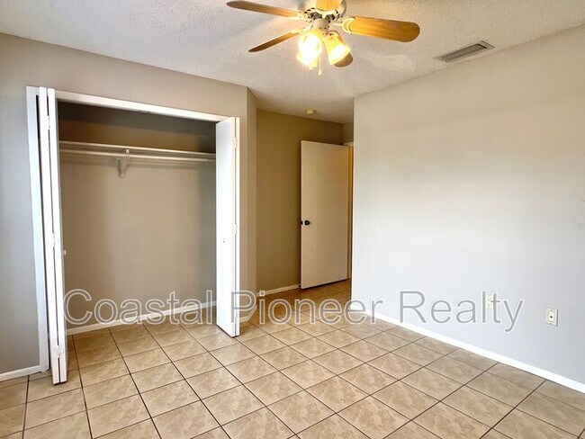 Building Photo - 1310 Lakehurst Way