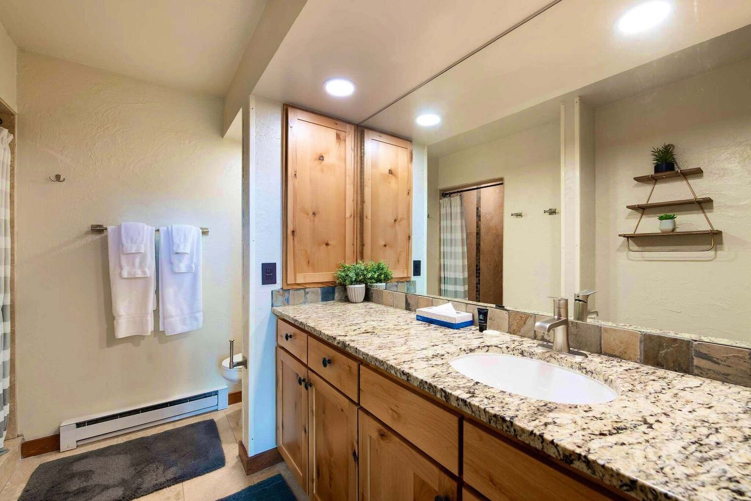 Building Photo - 1396 Forest Hills Dr