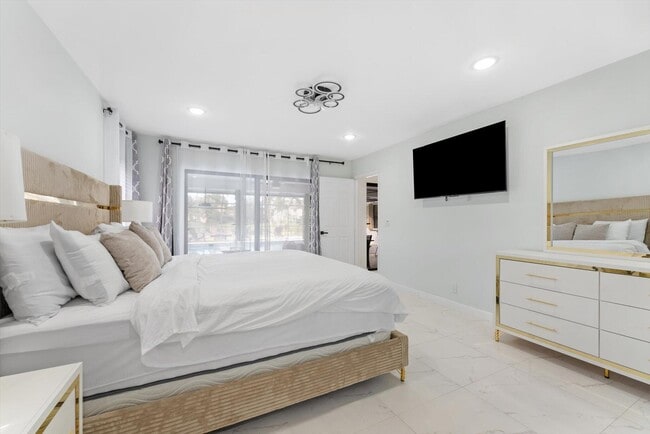 Building Photo - 13947 Geranium Pl