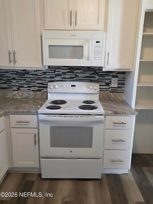 Building Photo - 7816 Catawba Dr