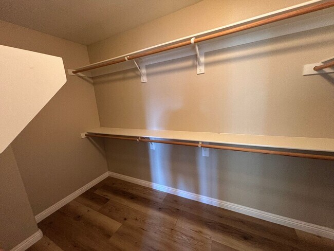 Building Photo - 3-Bedroom Townhome with Community Pool & S...