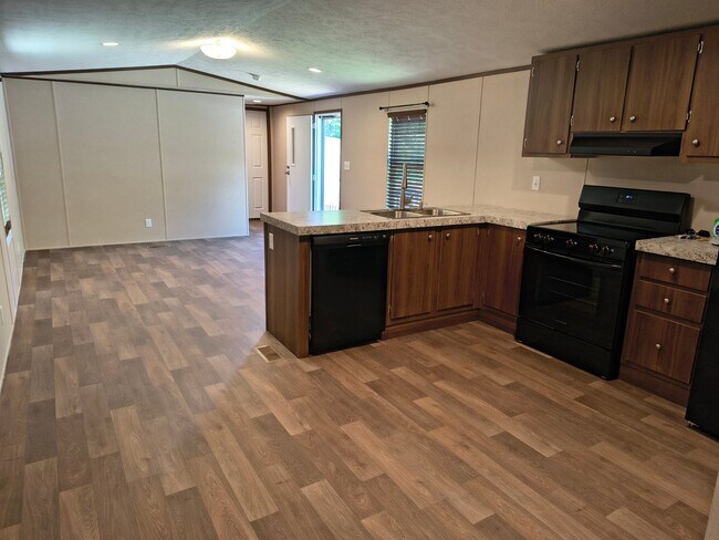 Building Photo - 730 Case Cove Rd