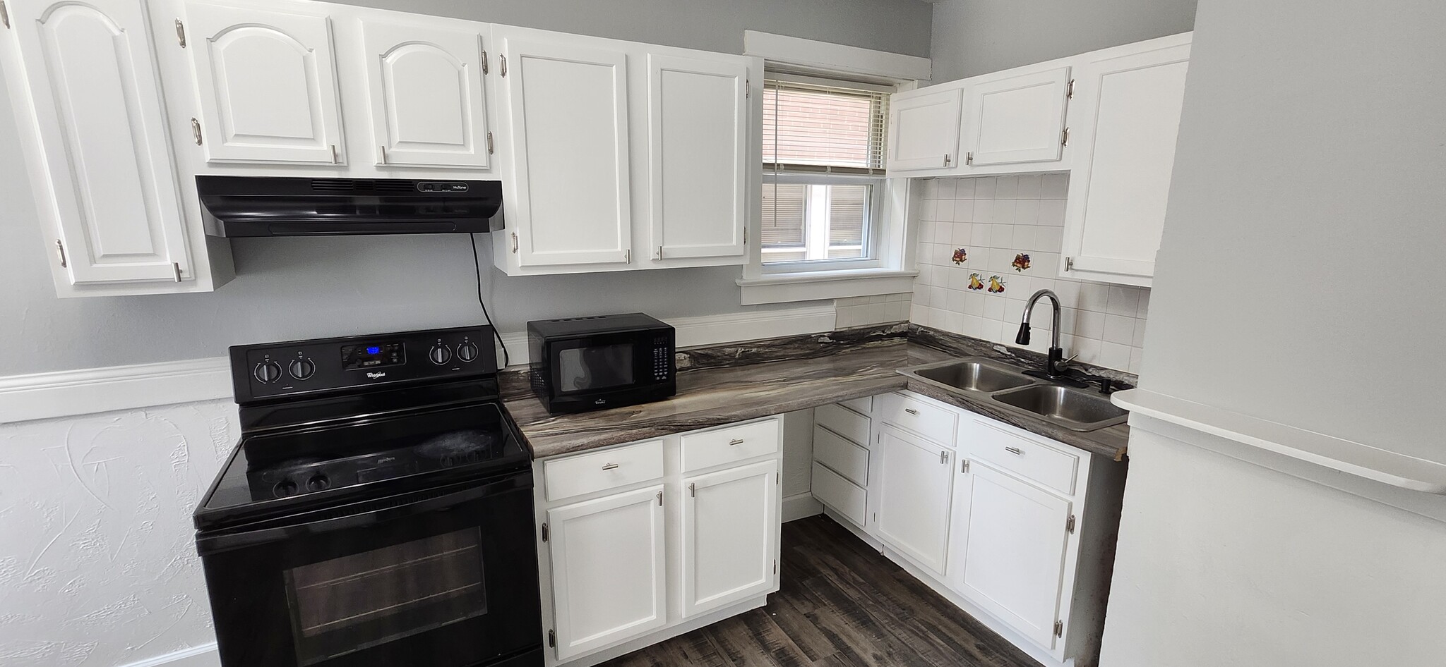 Building Photo - 5842 Goener Ave