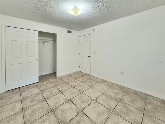 Building Photo - 1702 E Mulberry Dr