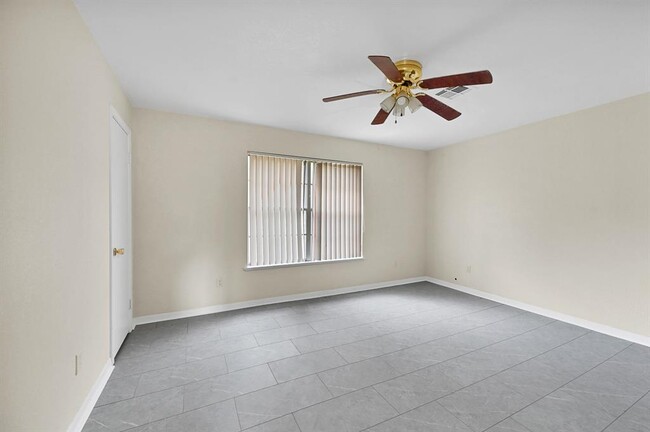 Building Photo - 141 Atwood St