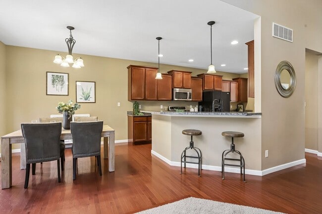 Building Photo - Executive Lease Opportunity - 4 Bed 3 Bath