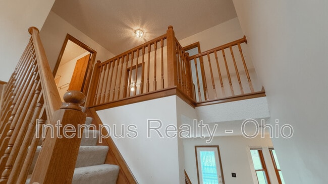 Building Photo - 370 Glenside Ln