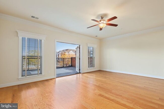 Building Photo - 562 Marina Landing Ln