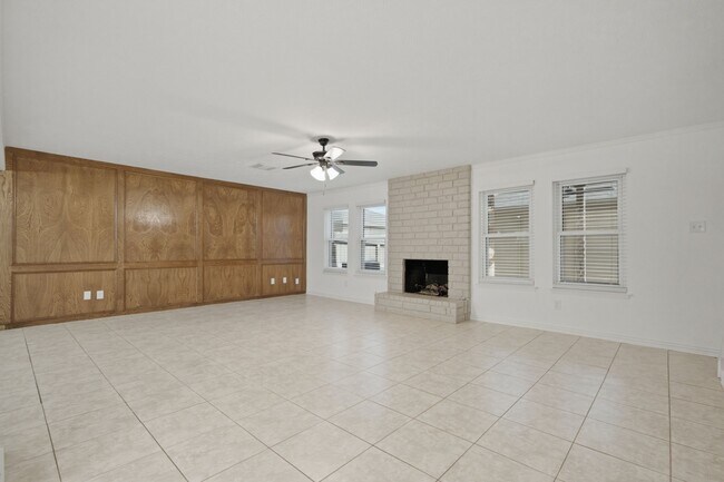 Building Photo - 66 T Huxley Ln