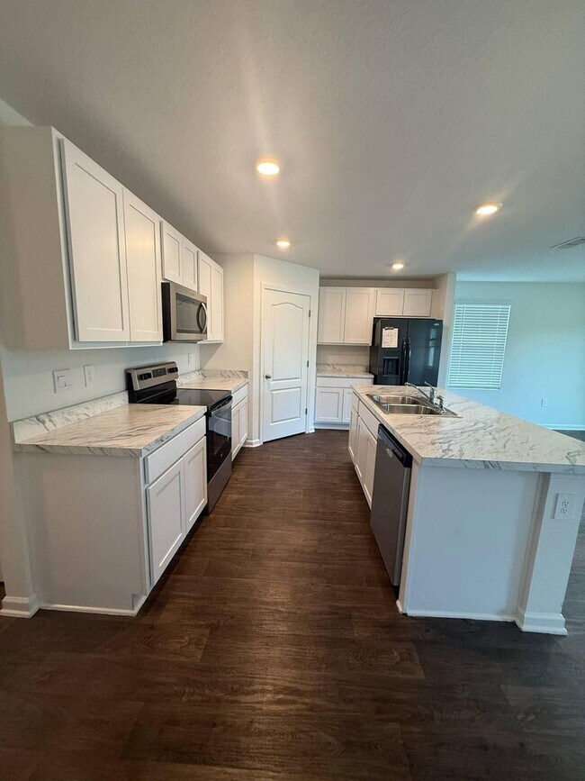Building Photo - Awesome 4/2 Located in Desirable Yulee Area Nassau County Priced to rent, won't last long!