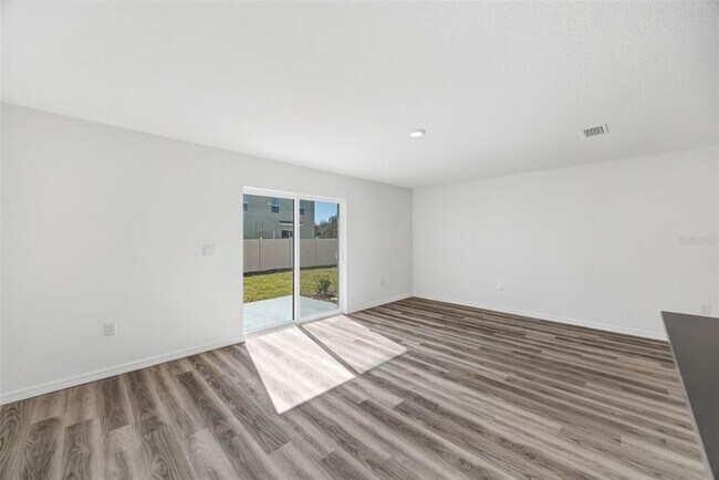 Building Photo - 1009 SPOTTED EGRET Loop