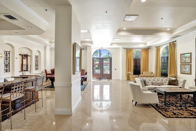 Building Photo - 616 Clearwater Park Rd