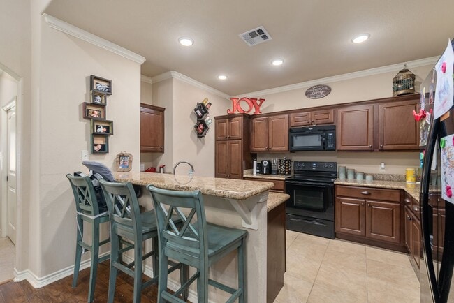 Building Photo - Available July 2026! 3/3.5 Mediterranean S...