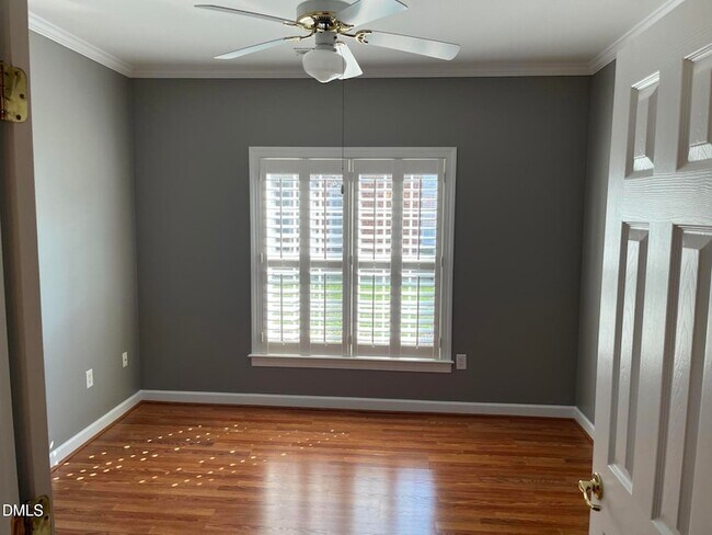 Building Photo - 1021 Thistle Briar Pl