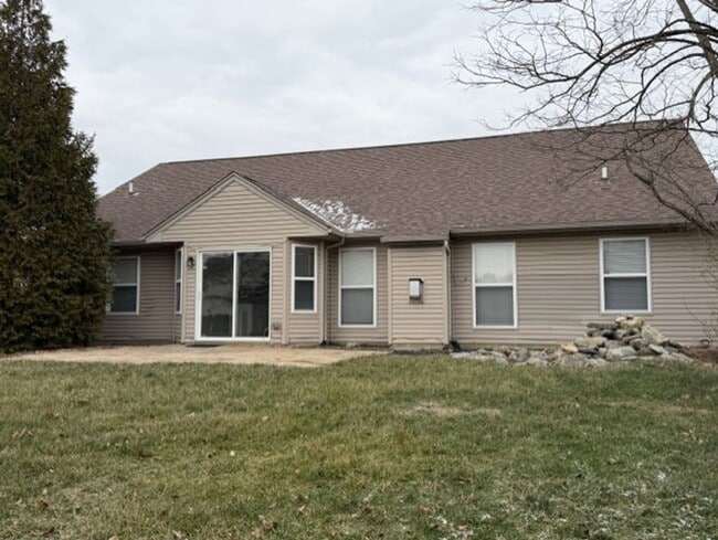 Building Photo - 3 Bed 1 Bathroom Single Family Home Available in Miamisburg*